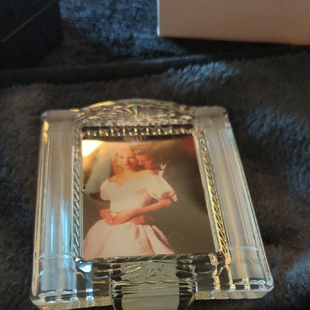 Mikasa Clear Crystal (I Think) Photo Frame Cotillion Frost.  New.    NWOT SALE